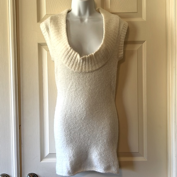 BCBG tunic sweater - Picture 1 of 5